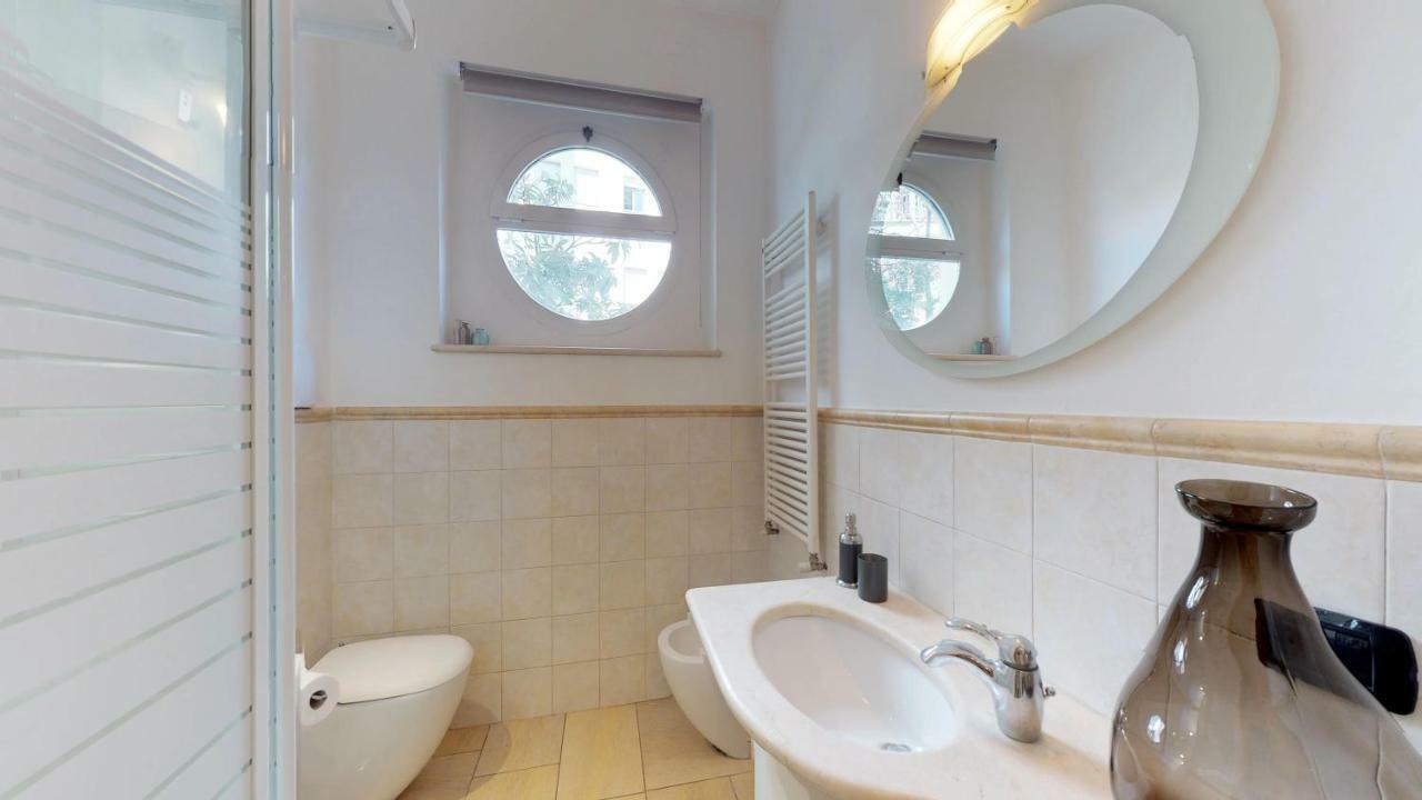 With Private Garden Near San Siro Stadium Appartement Milaan