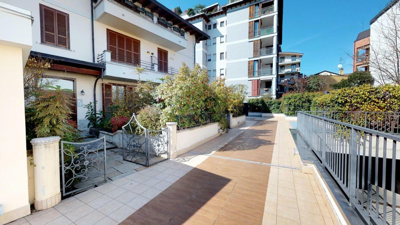 With Private Garden Near San Siro Stadium Appartement